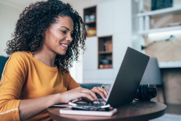 woman on laptop